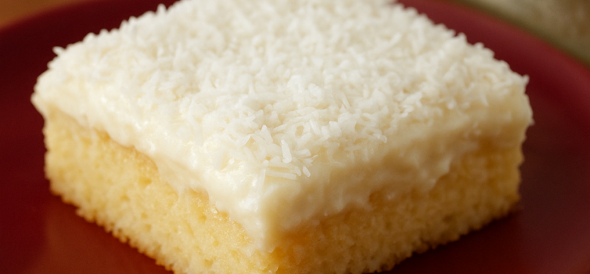 Bolo Gelado de Coco Cremoso